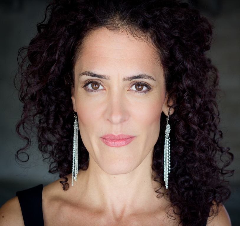 Dianela Acosta (Alto soloist)